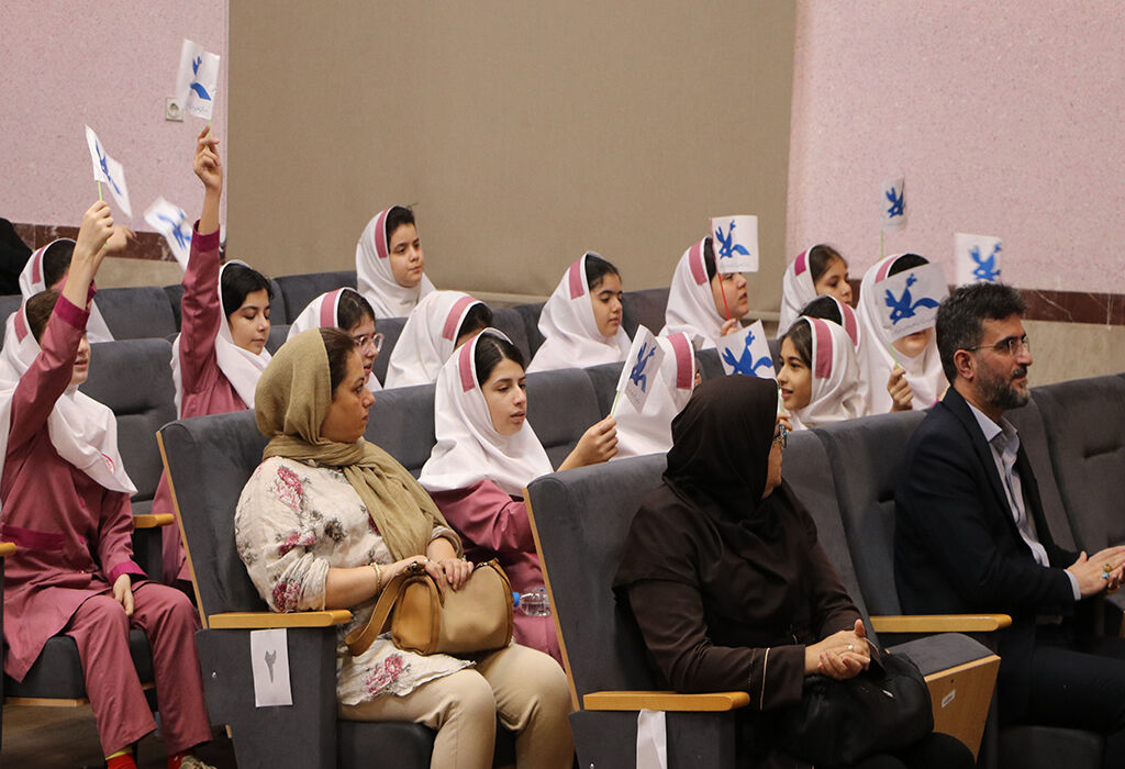 1347054-1 کتابهای حسی و لمسی به گیلان رسید