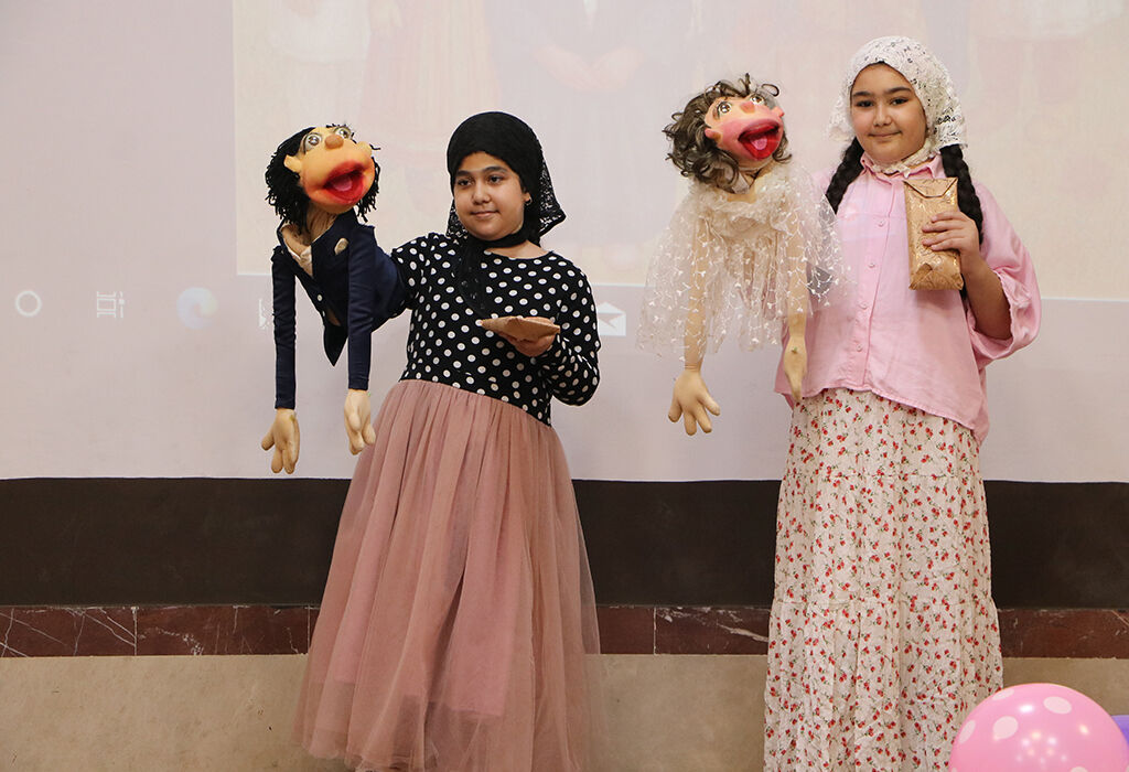 1347059-1 کتابهای حسی و لمسی به گیلان رسید