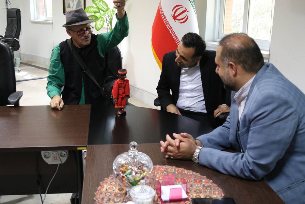 تجلیل از چهره‌های شاخص هنر کودک در نخستین روز هفته ملی کودک مازندران