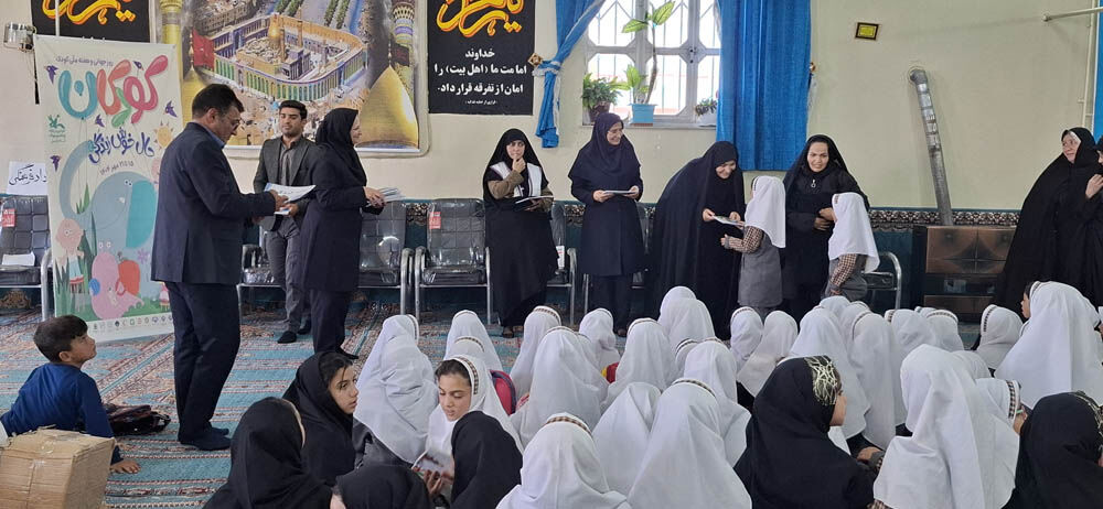 1347200-1 کودکان روستای سوها هفته ملی کودک را جشن گرفتند