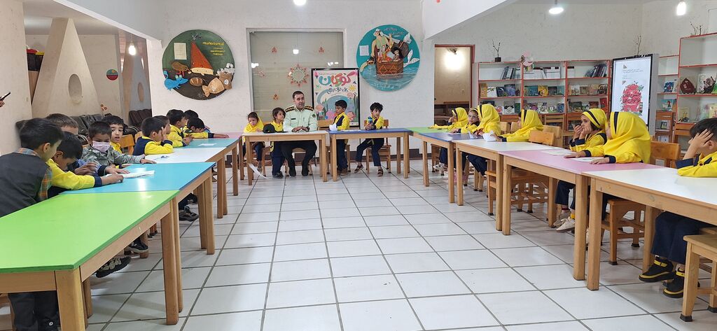 1347465-1 برنامههای هفته ناجا در مراکز فرهنگی هنری لنده و یاسوج با شعار «پلیس مهربان، امنیت با پلیس» برگزار شد