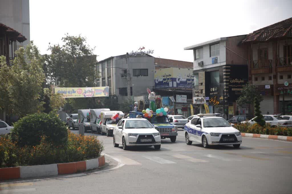 1347471-1 کاروان شادپیمایی کودکان و نوجوانان در ساری