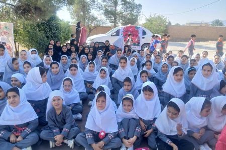 لبخند کودکان روستای بایگان با برنامه‌های کانون مرکز فیروزآباد شکوفا شد