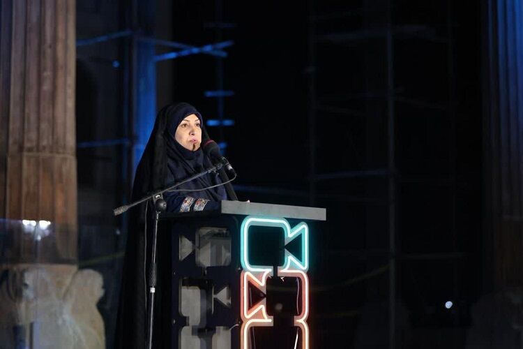 برگزیدگان نخستین گردهمایی فیلم‌سازان نوجوان  اصفهان تجلیل شدند