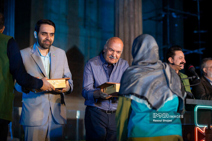 برگزیدگان نخستین گردهمایی فیلم‌سازان نوجوان  اصفهان تجلیل شدند