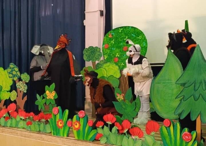 1347993-1 آغاز هفته ملی کودک با اجرای دو نمایش ویژه کودکان در کانون پرورش فکری فارس