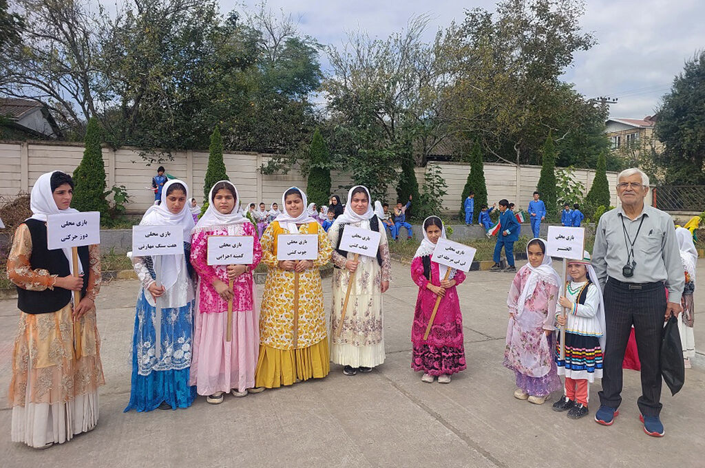 1348004-1 جشنواره بازیهای بومی و محلی کودکان در کانون تالش؛ تبلور «حال خوش زندگی» در هفته ملی کودک