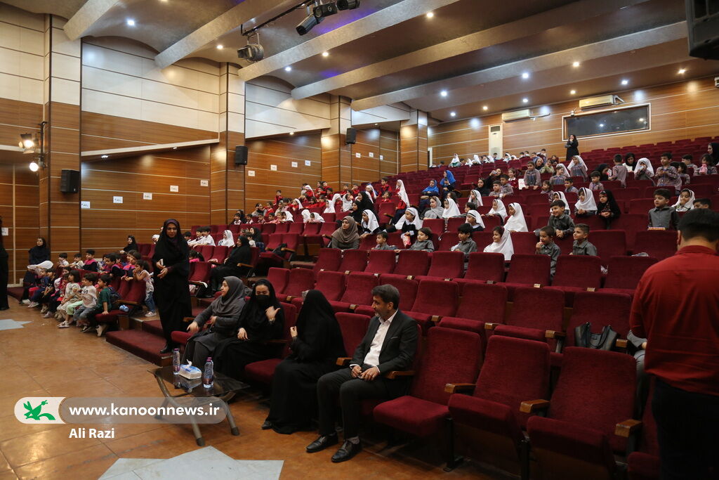 1348095-1 "جنگ شادی هزار لبخند" ویژه کودکان پیشدبستانی در بوشهر برگزار شد