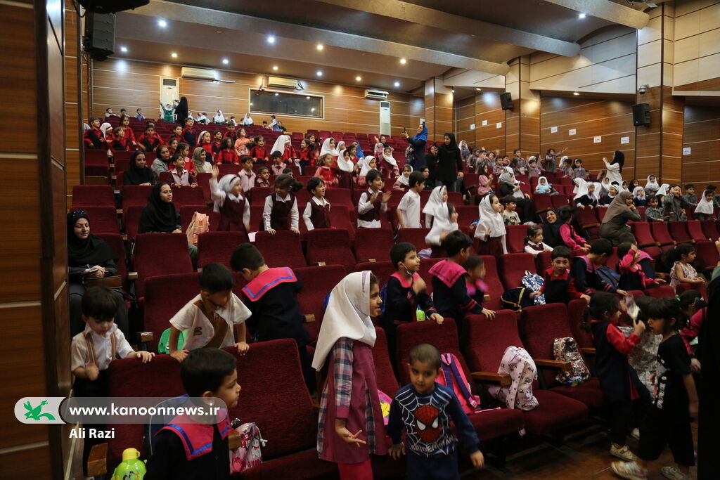 1348100-1 "جنگ شادی هزار لبخند" ویژه کودکان پیشدبستانی در بوشهر برگزار شد