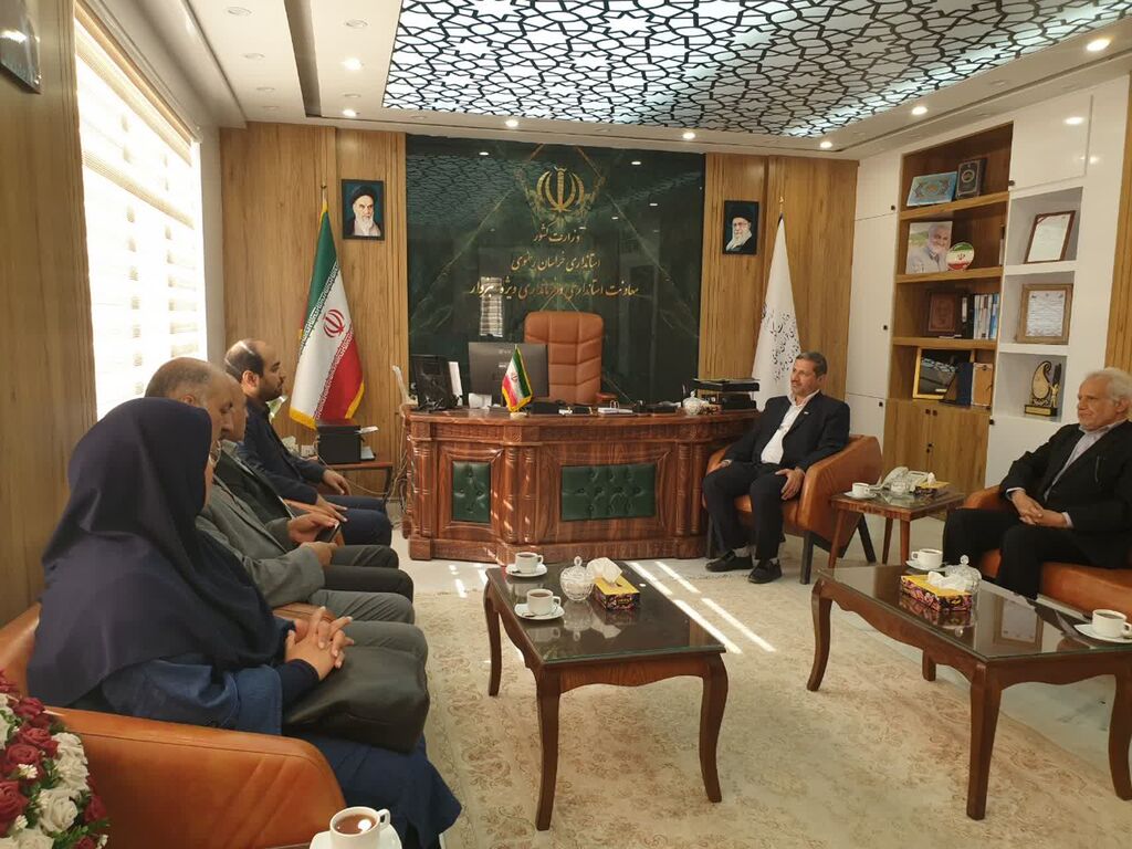 1348140-1 دیدار مدیرکل استان با فرماندار سبزوار در هفته ملی کودک