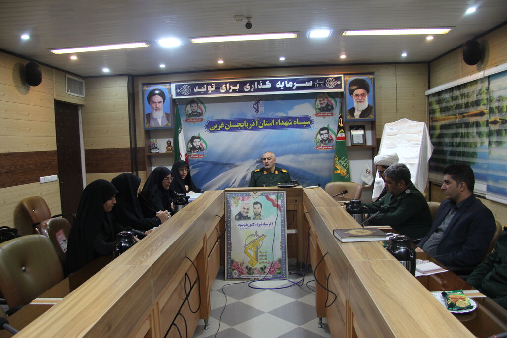 1348370-1 پوستر جشنواره «نهال» در ارومیه رونمایی شد