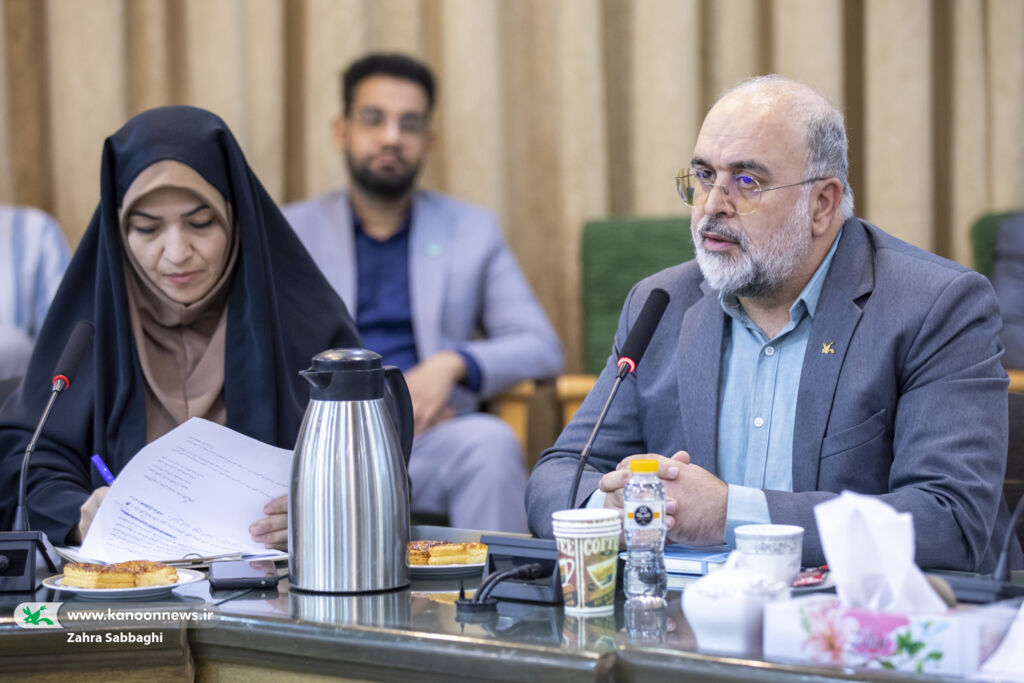 1348481-1 کانون میتواند نقشی مؤثر در ترویج آگاهیهای محیطزیستی ایفا کند