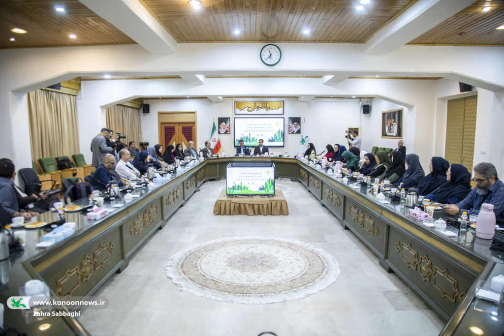 توجه کانون به تولید تئاتر، بازی و کتاب با موضوع محیط زیست از دیرباز تاکنون