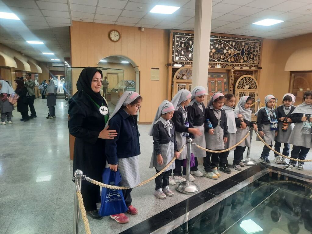 از «تور همدان‌گردی» تا کارگاه نقاشی«مادر و کودک»