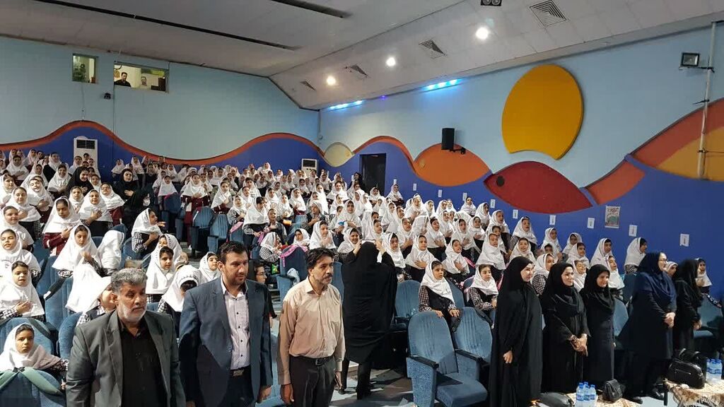 1348764-1 جشن پُر شور هفته ملی کودک در کانون کرمانشاه