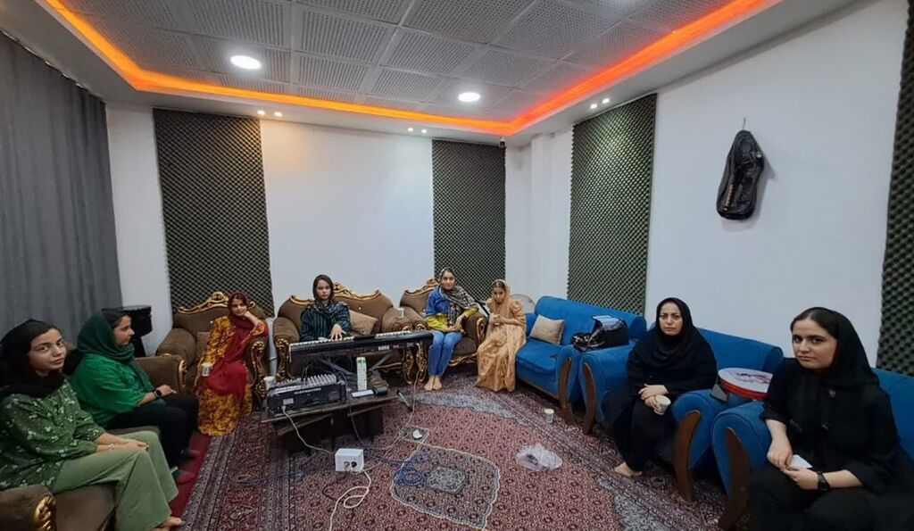 1348829-1 رونمایی از نماهنگ سرود «نیشتمانی دایه» در کانون کرمانشاه