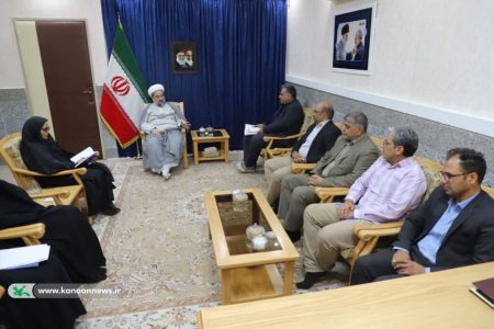 گسترش فعالیت‌های کانون پرورش فکری و تمرکز بر پرورش عقلانی کودکان و نوجوانان ضروری است