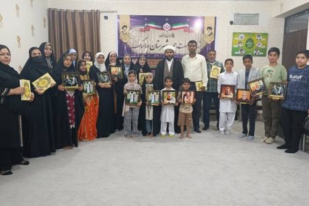 دیدارکودکان جاسک به همراه مسئول مرکز جاسک و اعضای شورای والدین با امام جمعه شهرستان