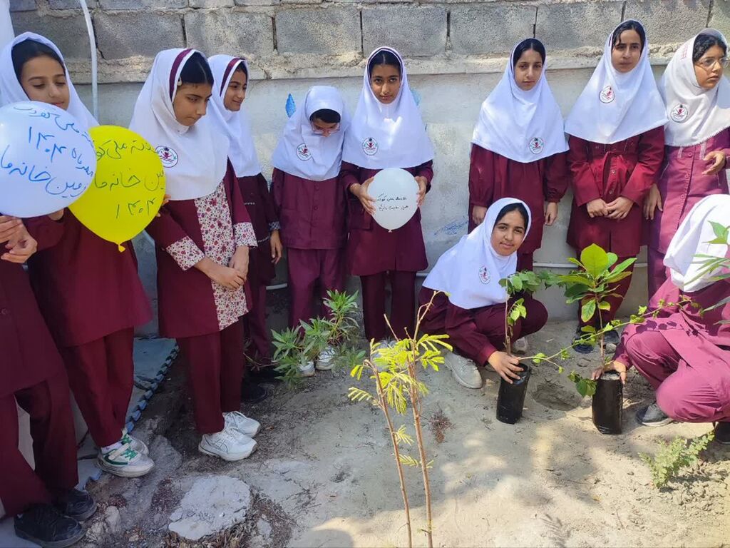 1348971-1 برگزاری زنگ دوستی و احترام به پرچم