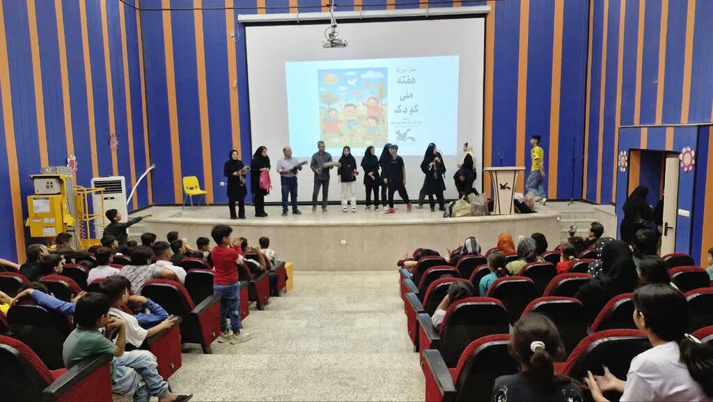 1348988-1 جشن امید و حمایت از کودکان کار در مرکز شماره ۱۱ کانون کرمانشاه