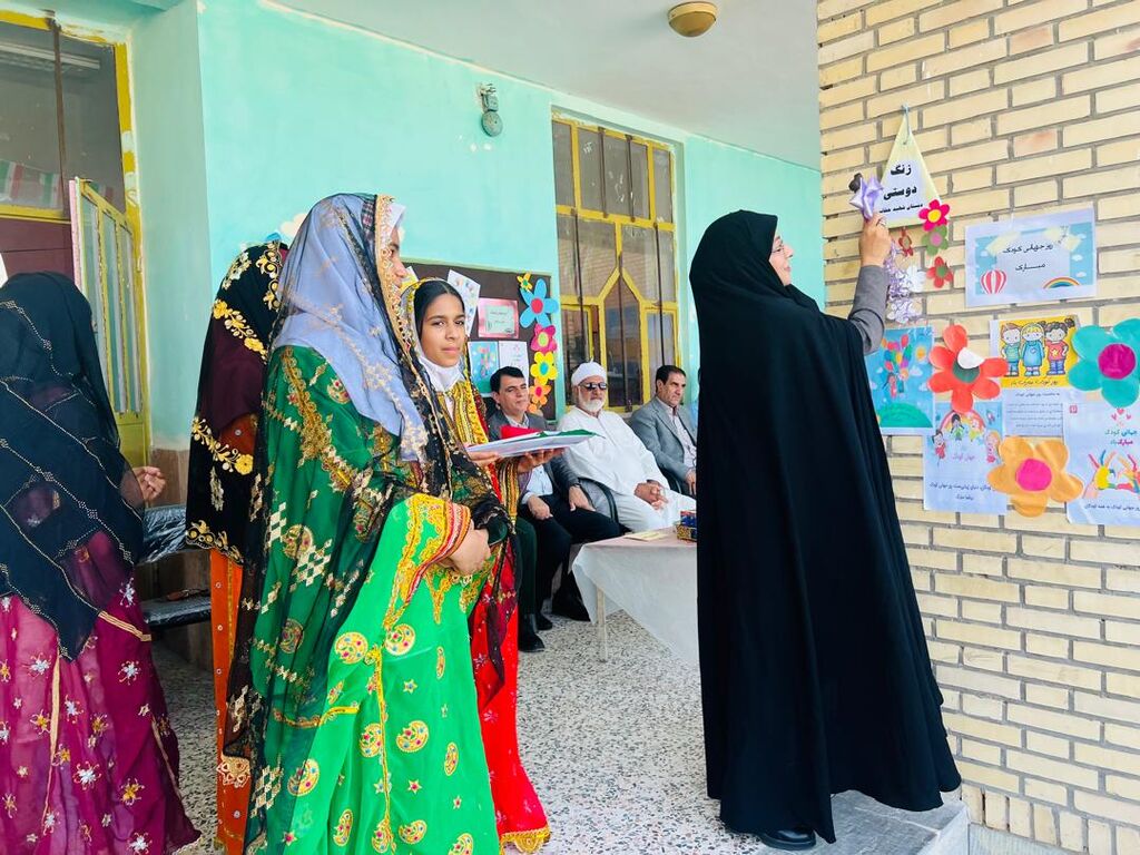 1348992-1 زنگ دوستی در مدارس سراسر شهرستان جاسک نواخته شد