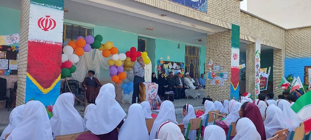 1348995-1 زنگ دوستی در مدارس سراسر شهرستان جاسک نواخته شد