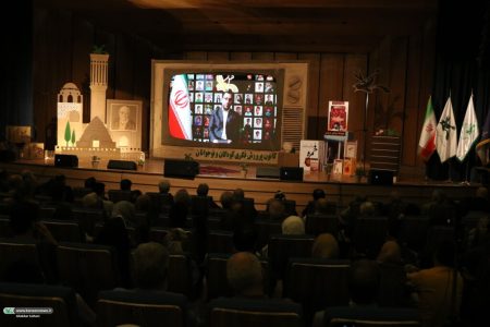 مرادی کرمانی سفیر فرهنگی و معیار ادبیات کودک و نوجوان ایران است