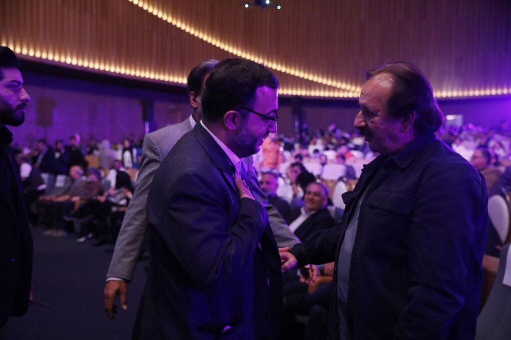 سه جایزه و تندیس جشنواره اصفهان به فیلم «چشم بادومی» رسید