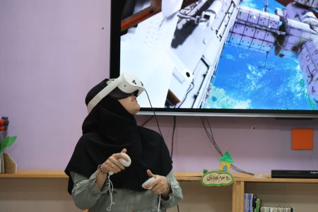 مربیان کانون چهارمحال و بختیاری با کاربردهای علمی عینک واقعیت مجازی «XR» آشنا شدند