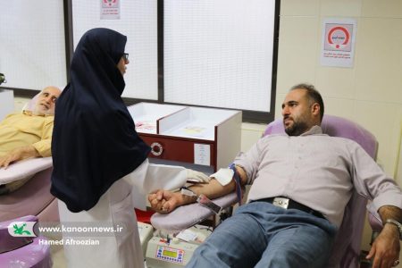 کارکنان کانون پرورش فکری مازندران با اهدای خون، روز جهانی کودک را گرامی داشتند