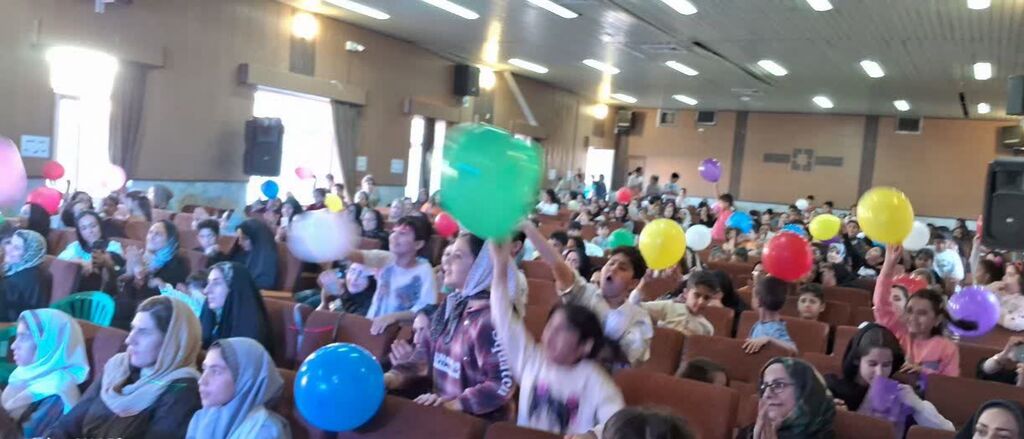 1350008-1 جشن بزرگ کودکانه در کنگاور با محوریت نشاط اجتماعی