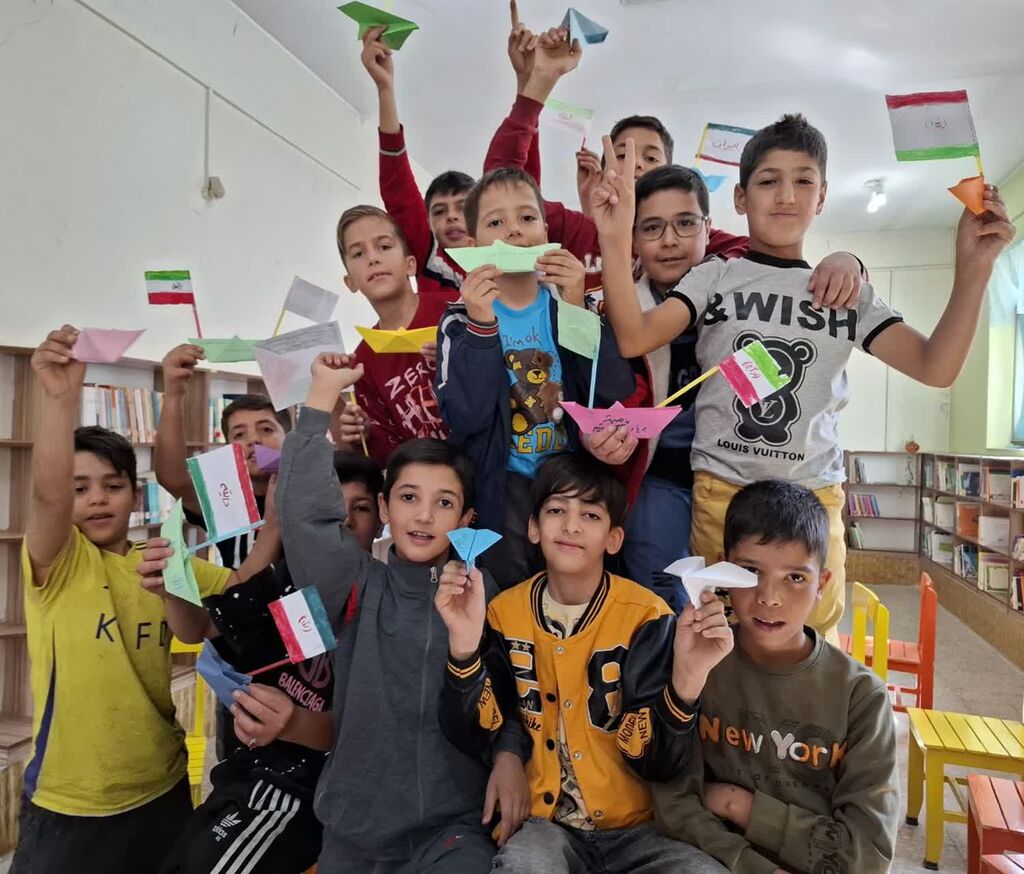 1350152-1 ساخت قایقهای صمود با دستان کودکانه