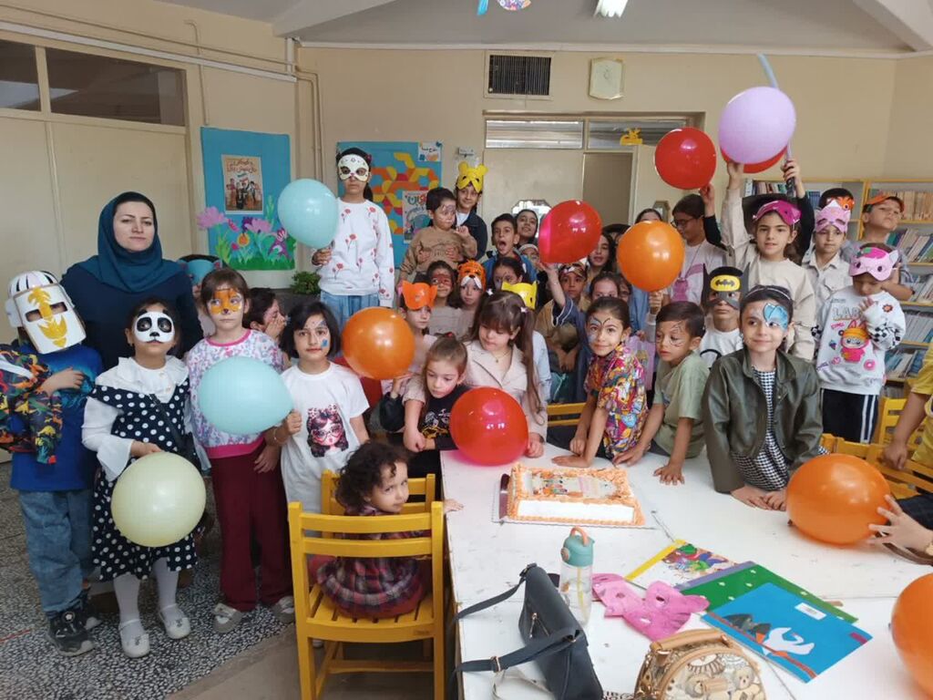 1350162-1 ساخت قایقهای صمود با دستان کودکانه