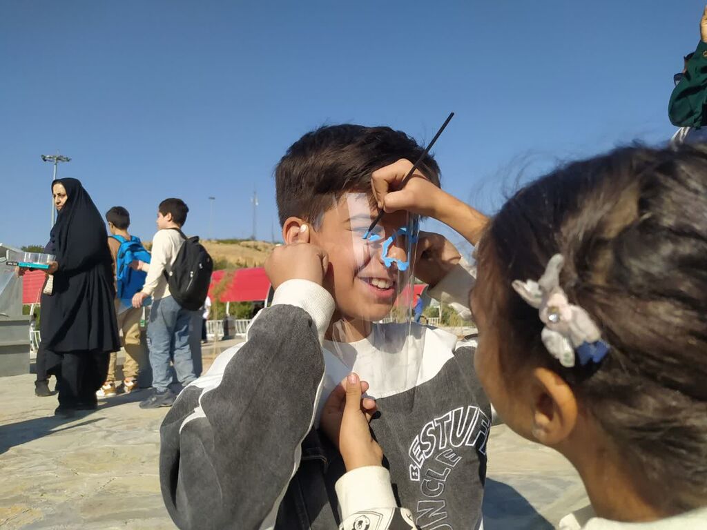 1350171-1 ساخت قایقهای صمود با دستان کودکانه