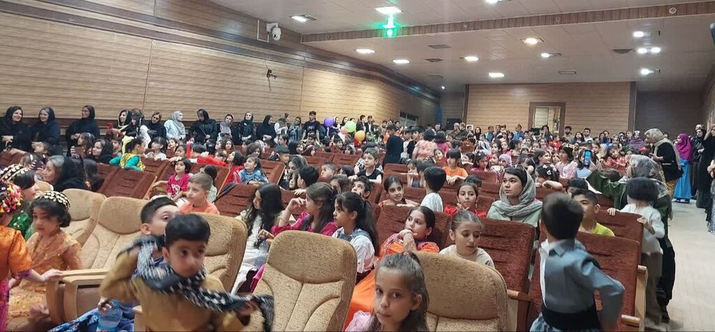 1350253-1 جشن "روژی مندالان" در جوانرود برگزار شد