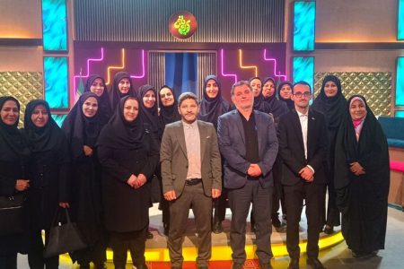 تجلیل از فعالان حوزه کودک در برنامه تلویزیونی «کوچه باغ»