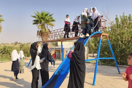 اردوی مشترک کانون و کمیته امداد برای حال خوش کودکان قصرشیرین برگزار شد