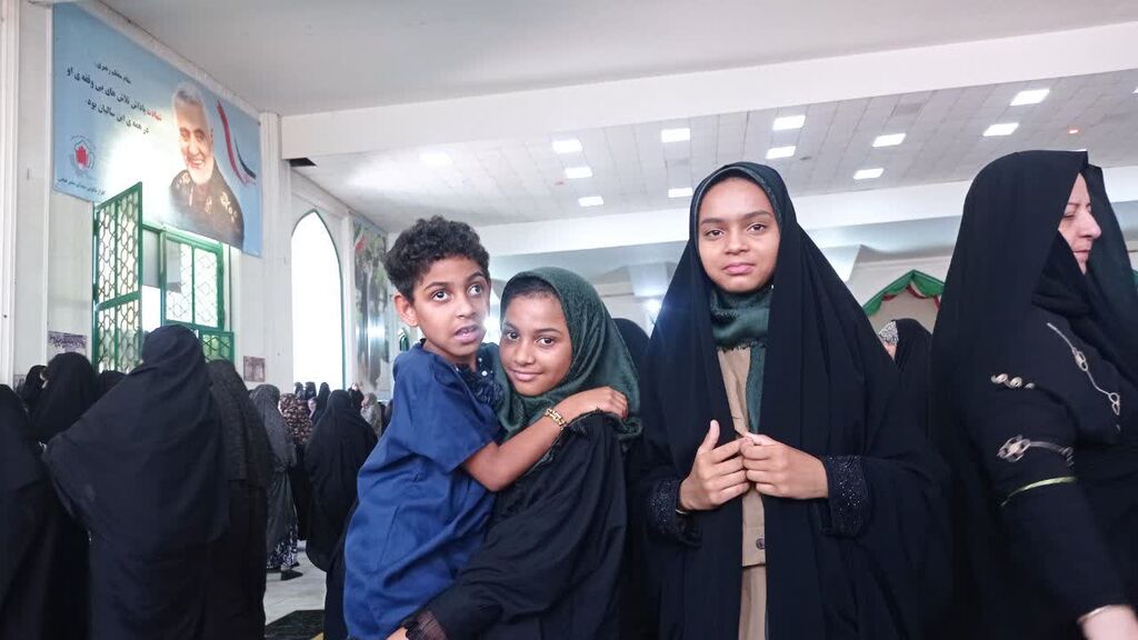 1350907-1 خوانش بیانیه هفته ملی کودک در نماز عبادی سیاسی جمعه بندرعباس