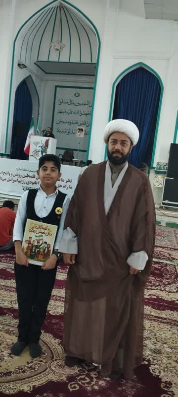 1350912-1 خوانش بیانیه هفته ملی کودک در نماز عبادی سیاسی جمعه بندرعباس