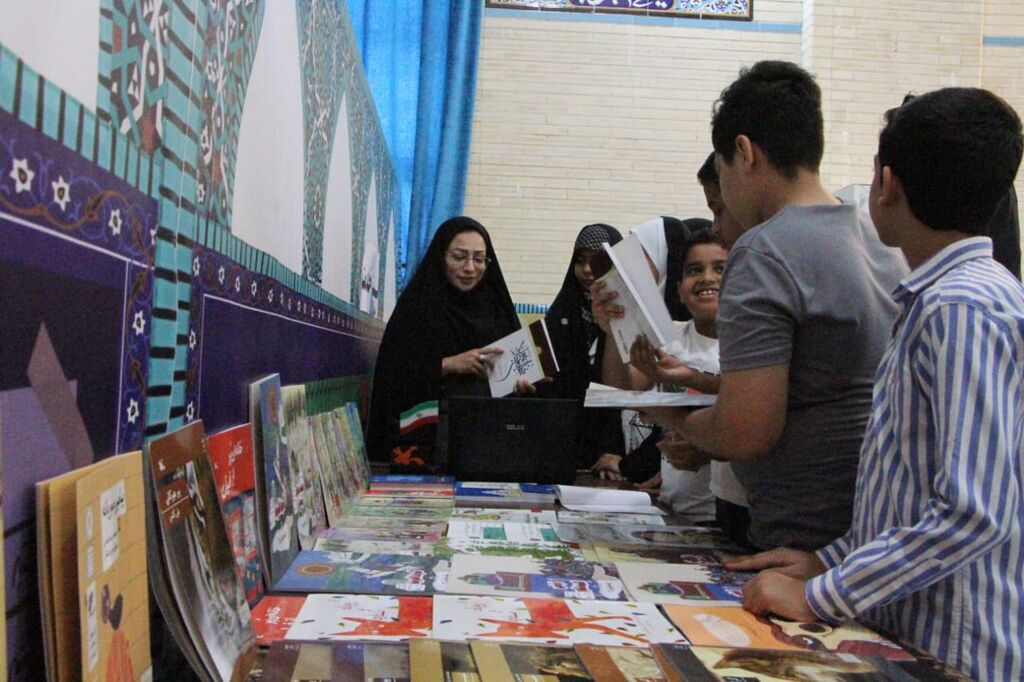 برگزاری برنامه ستاره های دنباله دار در شهرستان جاسک