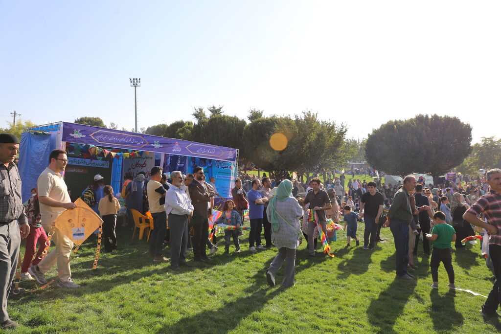 کودکان قزوینی حال خوش زندگی را در جشن پرواز بادبادک‌ها تجربه کردند