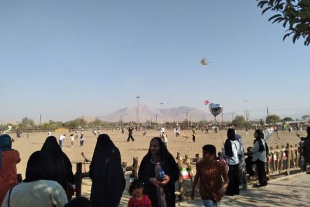 جشن خانوادگی و پرواز بادبادک ها به مناسبت هفته ملی کودک