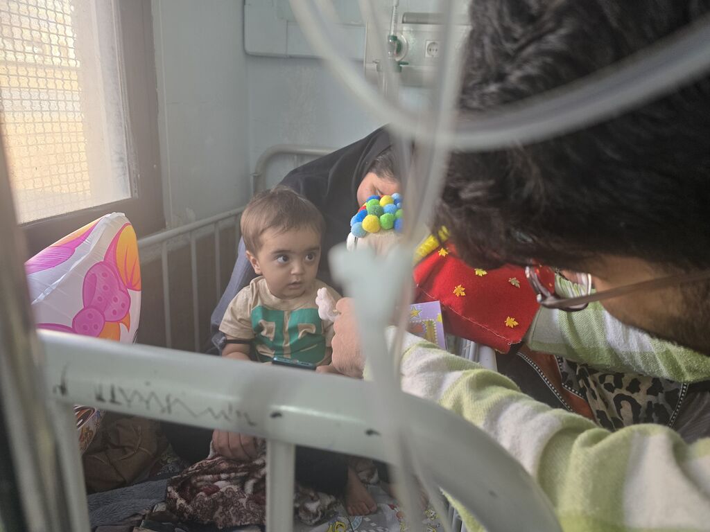 1351372-1 قصهگویی مربیان کانون پرورش فکری در مراکز عمومی شهر قم،۱۶ مهر در ویژهبرنامه روز کودک و روز قصه با شعار «زمین، خانهی ما»