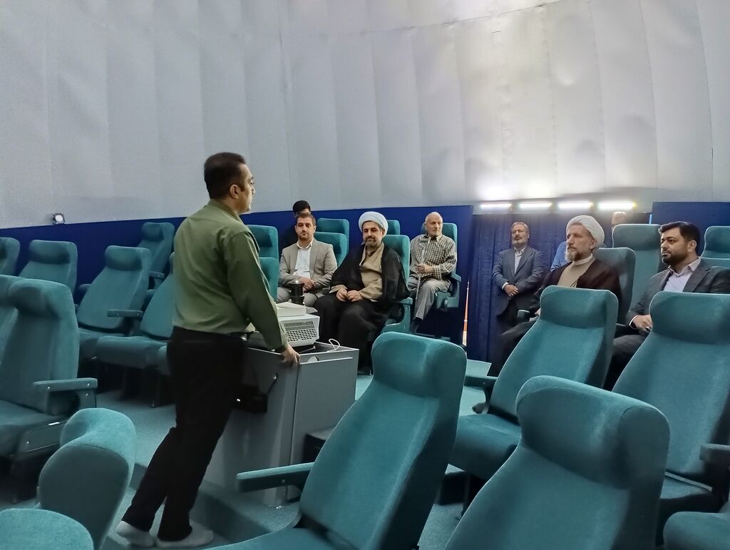 1351644-1 کودکان به فطرت الهی نزدیکترند