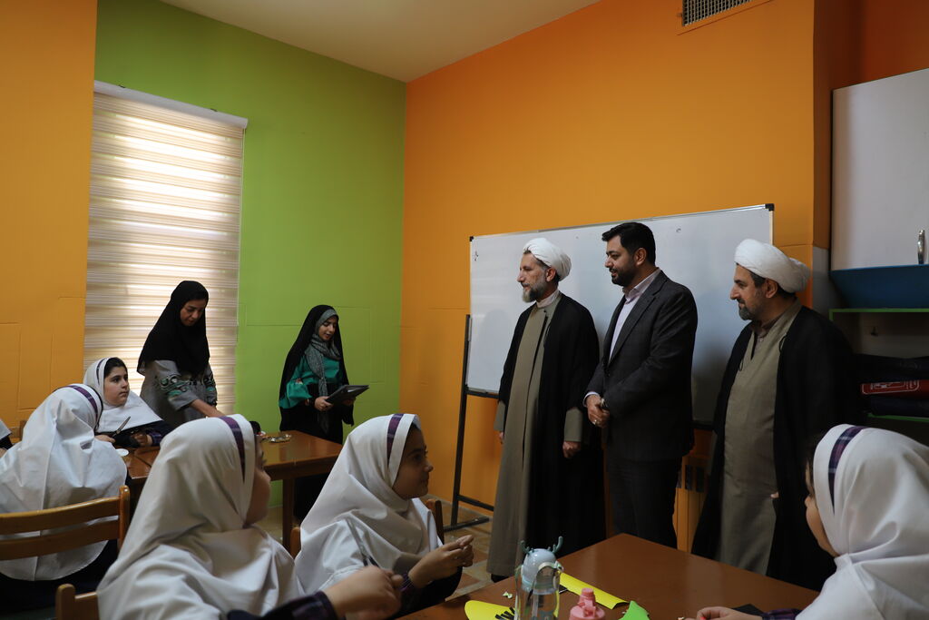 1351647-2 کودکان به فطرت الهی نزدیکترند