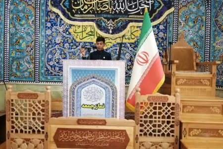 تریبون نماز جمعه همدان در دستان جوانه‌های امید