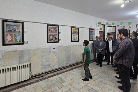 نمایشگاه آثار نقاشی اعضای کانون مشگین‌شهر به مناسبت هفته ملی کودک افتتاح شد