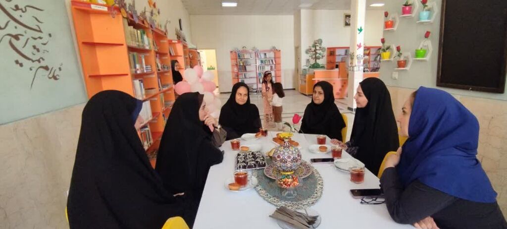 1352107-1 بازگشایی کودکستان دارا و سارا در مرکز شماره ۱۲ کانون کرمانشاه