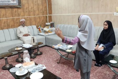 دیدار اعضای مرکز پارسیان با امام جمعه اهل سنت  این شهرستان