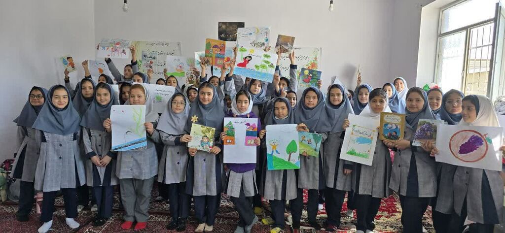 1352350-3 فعالیت گسترده مراکز فرهنگی- هنری کانون پرورش فکری همدان در هفته ملی کودک